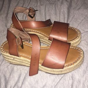 Wedge sandals
